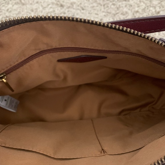 NWT, never used Fossil purse. - Picture 6 of 6